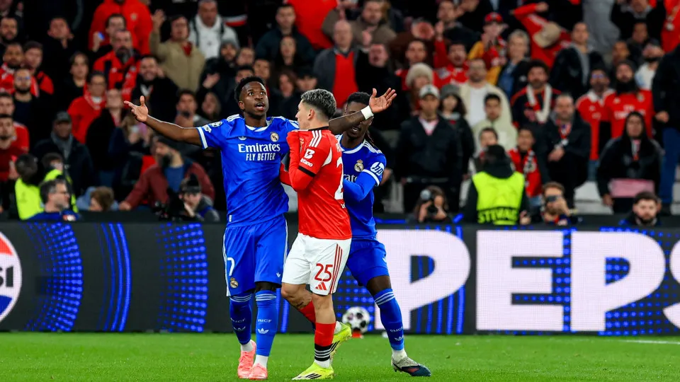 Prestianni vai se defender na UEFA revelando insulto que Vini Jr o chamou